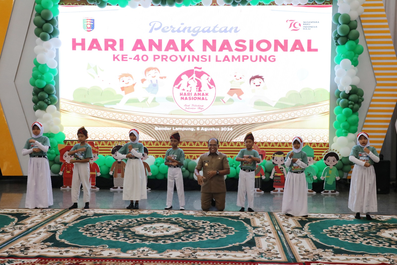 Pj. Gubernur Samsudin dan Ibu Maidawati Hadiri Peringatan Hari Anak Nasional ke-40 Tahun 2024 di Aula Mahan Agung