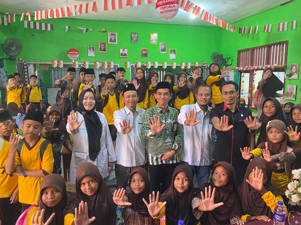 Antusiasme Siswa MIN 4 dalam Sosialisasi Bahaya Narkoba oleh PW GANAS ANNAR MUI Lampung
