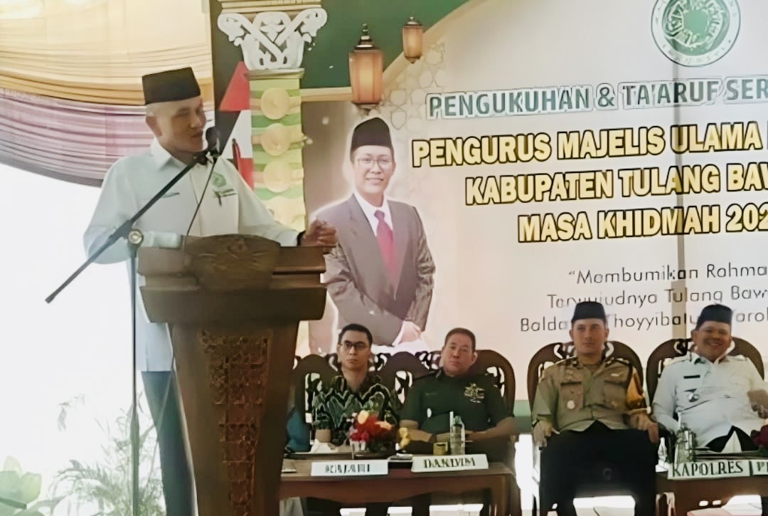 Peran MUI sebagai Mufti, Himayatul Ummat, Khadimul Ummat, dan Shadiqul Hukumah dalam Menghadapi Dinamika Sosio-Kultural di Indonesia
