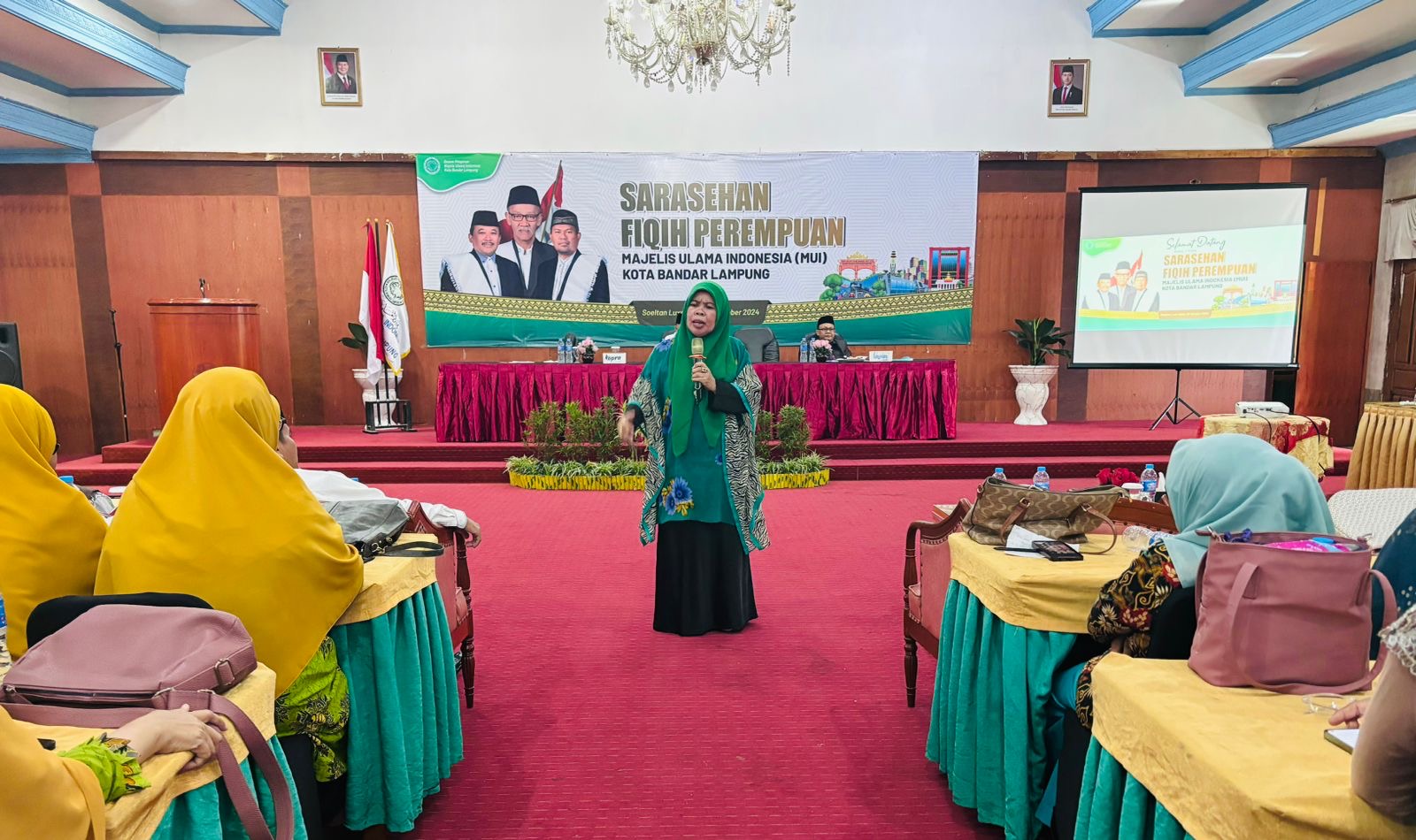 Dr. Hj. Romlah, M.Ag. Membedah KDRT dalam Perspektif Syariah Islam di Sarasehan Fiqih Perempuan