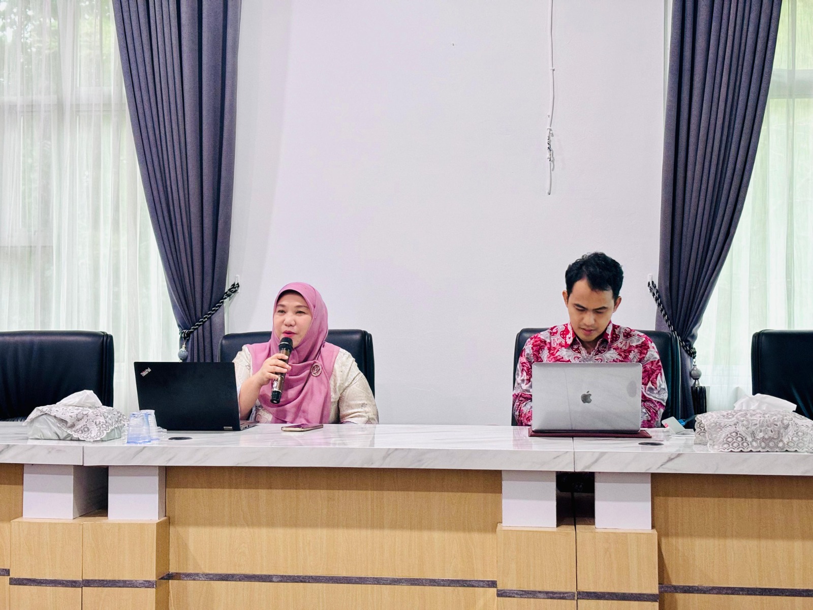 Diskusi Ilmiah Bulanan Fakultas Syariah UIN Raden Intan Lampung: Meningkatkan Budaya Akademik dan Menanggulangi KDRT