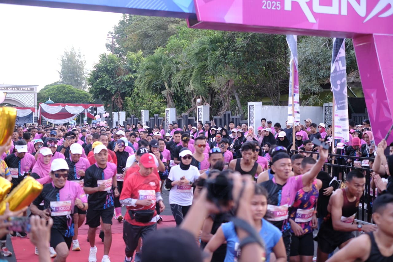 Kagama Metro Gelar KasmaRUN 2025, Seribu Pelari Ramaikan Kota Metro