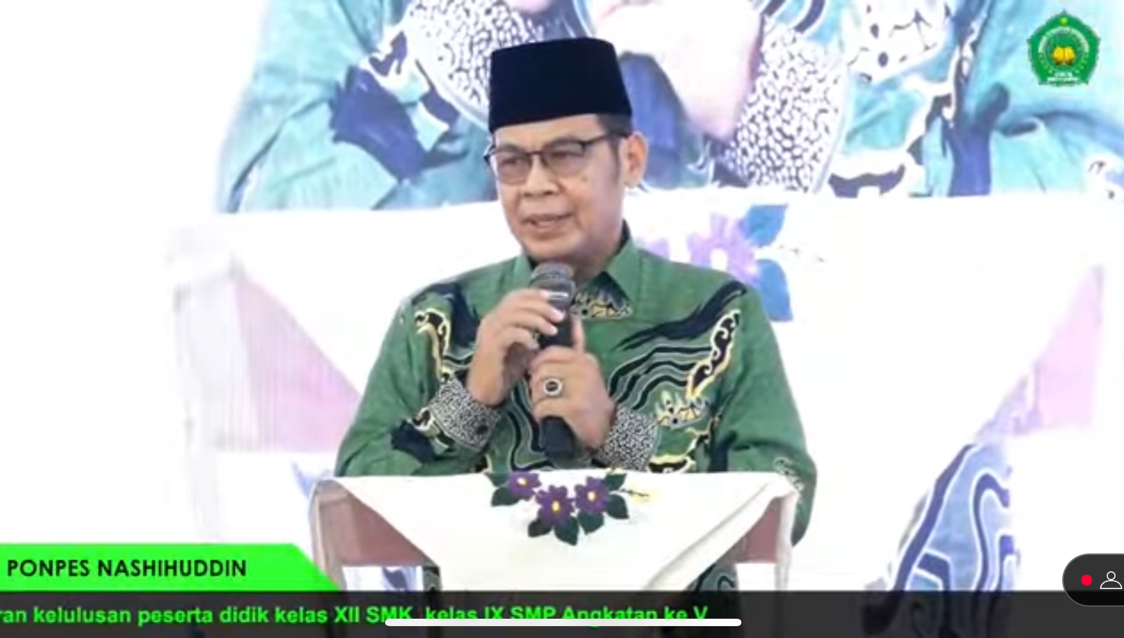 Drs. H. Makmur, M.Ag Kepala Kemenag Bandar Lampung Apresiasi Haflah Nashihuddin: Santri Adalah Cahaya Umat
