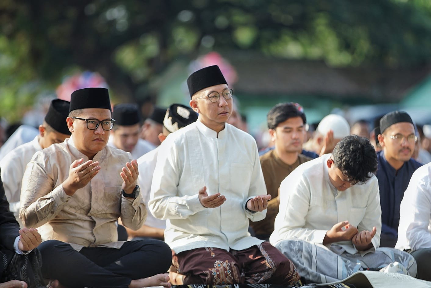 Gubernur Mirza Sholat Idul Adha di Saburai, 81 Sapi Kurban Disalurkan