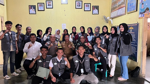 Mahasiswa KKN 109 UIN Raden Intan Resmi Diserahkan di Kelurahan Keteguhan Siap Sukseskan Program Bersama Menanam 23.500 Pohon dan Membuat 23.500 Lubang Biopori