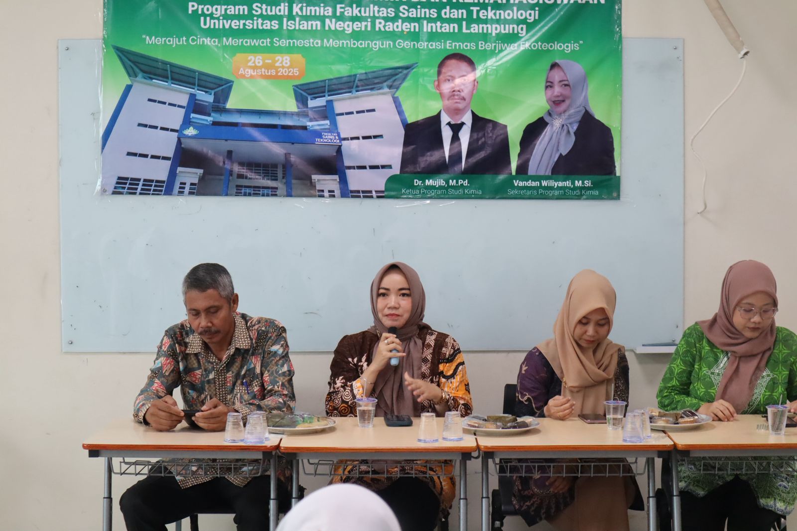 Sambut Mahasiswa Baru, Prodi Kimia Gelar PBAK 2025 Penuh Semangat Kekeluargaan