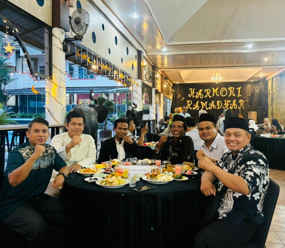 Buka Puasa dan Tarawih Bersama, Rumah Jurnal Tarbiyah Thoriqul Iman Pererat Ukhuwah di Bulan Ramadan