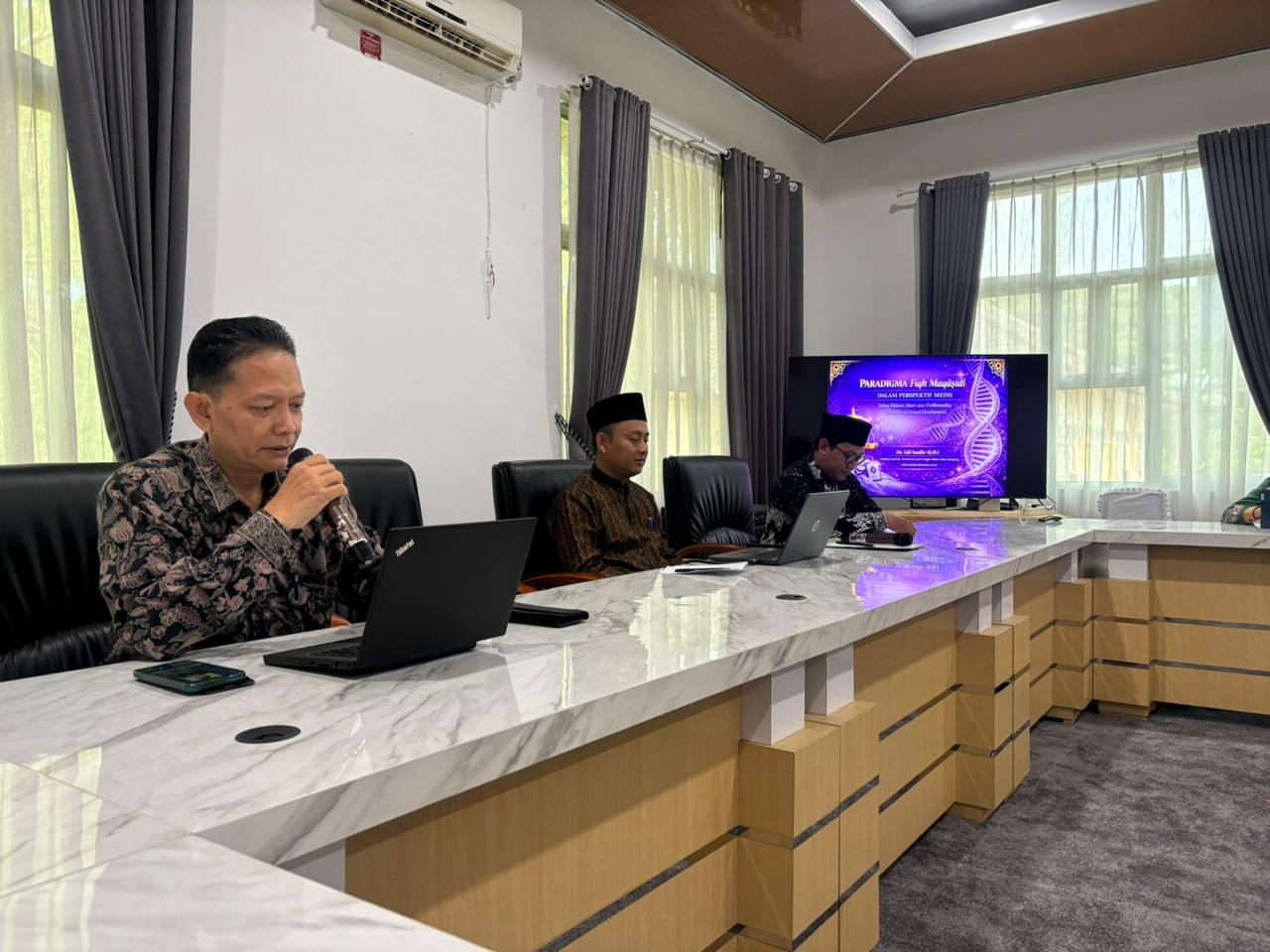 Diskusi Dosen dan Mahasiswa Seri 14 Fakultas Syariah UIN Raden Intan Lampung Bahas Paradigma Fiqh Maqāṣidī dalam Perspektif Medis